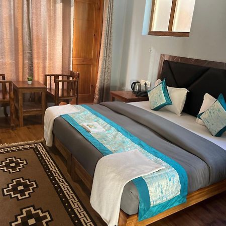 Honey Bee Hotel Leh Ngoại thất bức ảnh